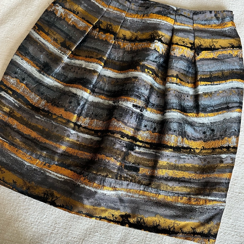 Lafayette 148 New York Gold and Silver geometric Pleated Mini Skirt